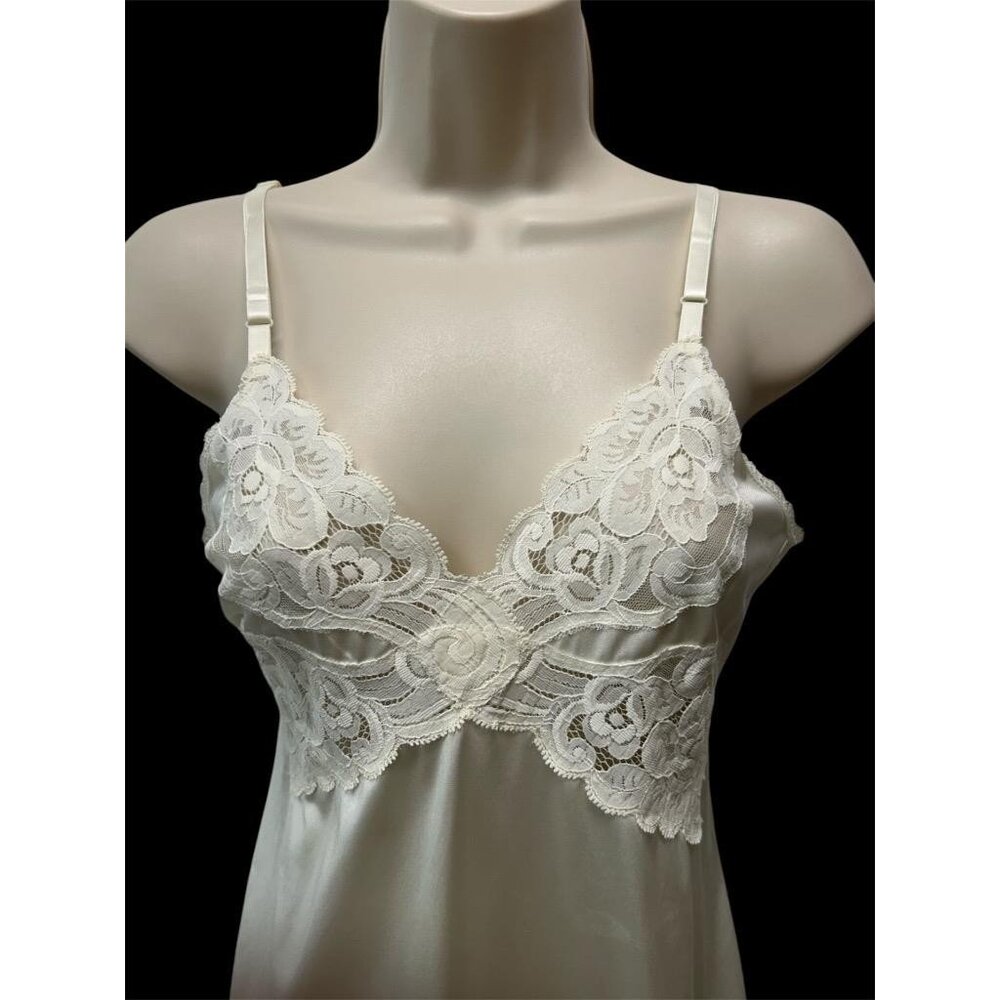 Vintage Full Slip 32 34 Nylon Lace Unmarked Small Ivory